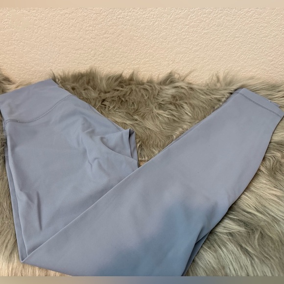 FINaL Price! Lululemon Light Blue Leggings - xs - Picture 1 of 5